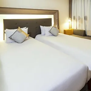 4* Otel Novotel World Forum