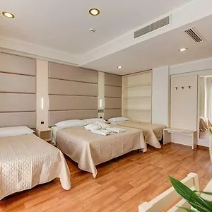 Savoia 4*, Cattolica Italia